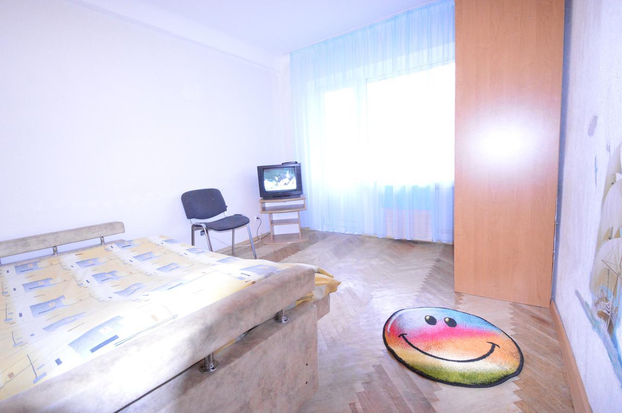 Guest House Otradny For 3 Rooms Київ Екстер'єр фото