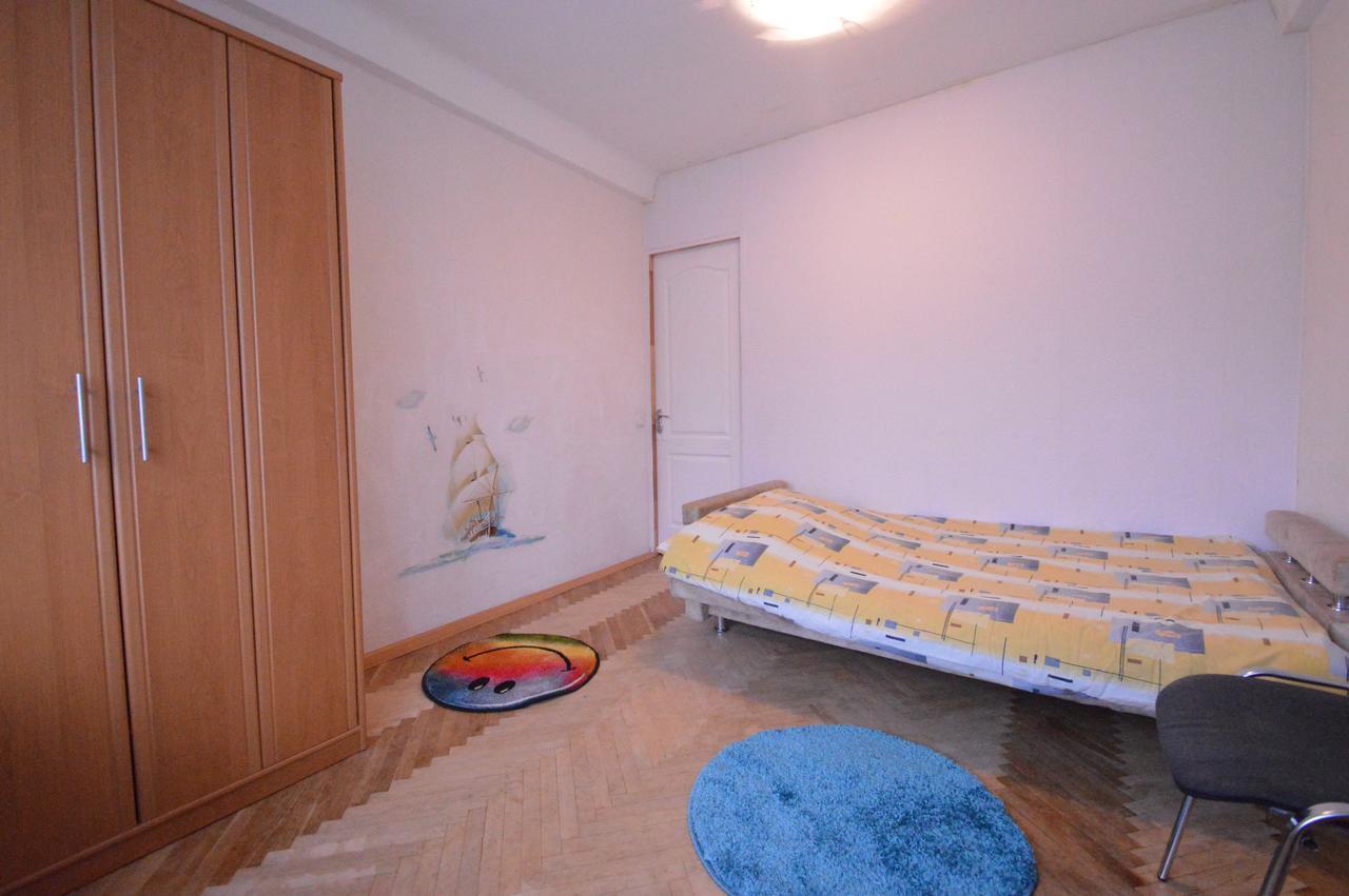 Guest House Otradny For 3 Rooms Київ Екстер'єр фото